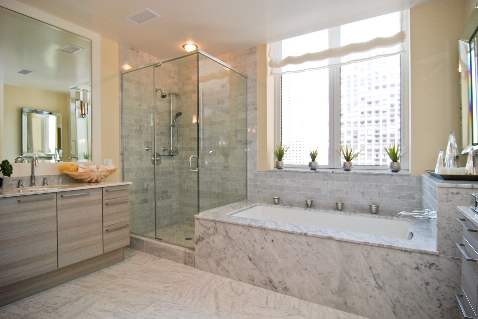 10 E Delaware, B, Chicago, IL, 60611 | Virtual Tour | Jameson Sotheby's ...