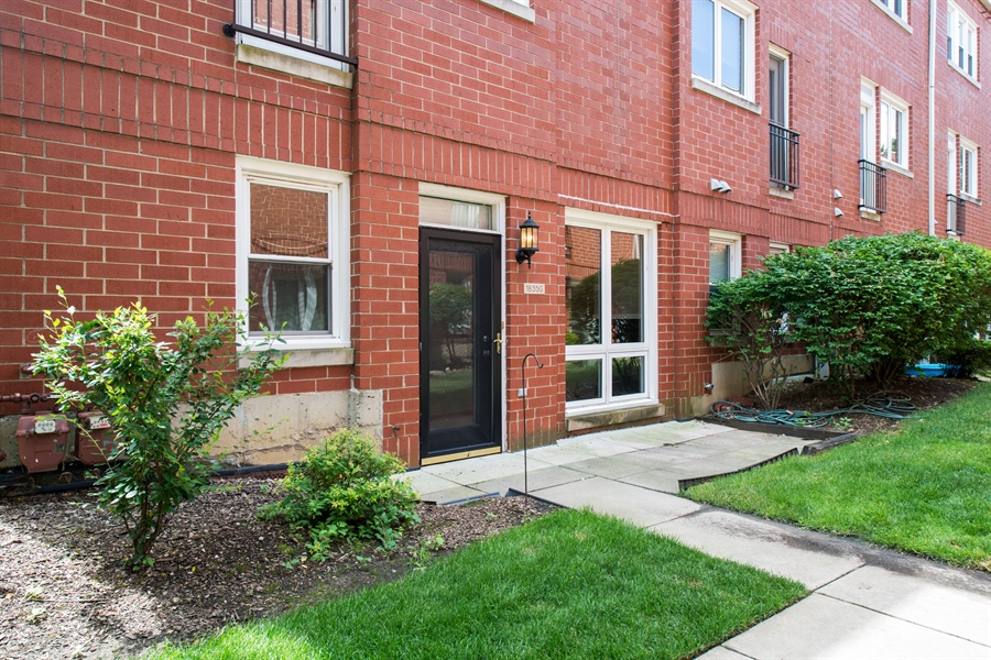 1835-w-oakdale-ave-g-chicago-il-60657-virtual-tour