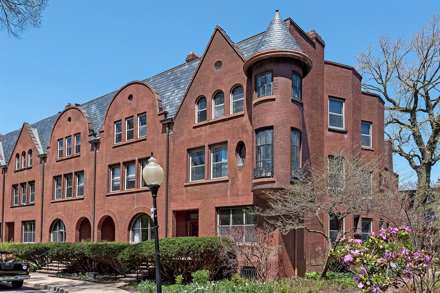 840 W Chalmers Place, Chicago, IL, 60614 Virtual Tour