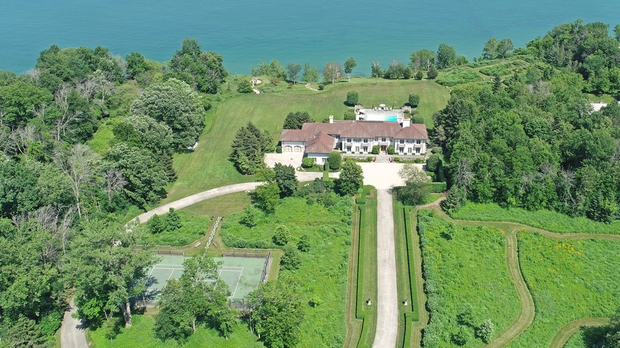 700 Crab Tree Farm Lane, Lake Bluff, IL, 60044 Virtual Tour