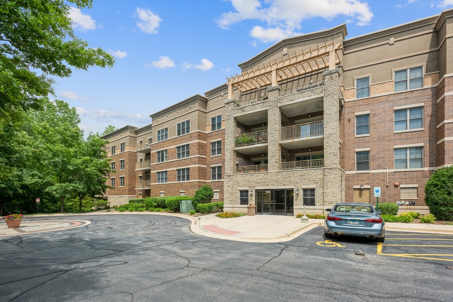 105 Lakeview Drive, Unit 310, Bloomingdale, IL, 60108 | Virtual Tour ...