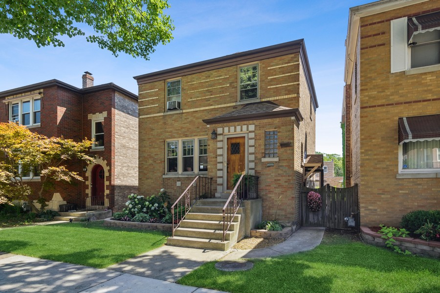 1635 Euclid Ave, Berwyn, IL, 60402 | Virtual Tour | @properties ...