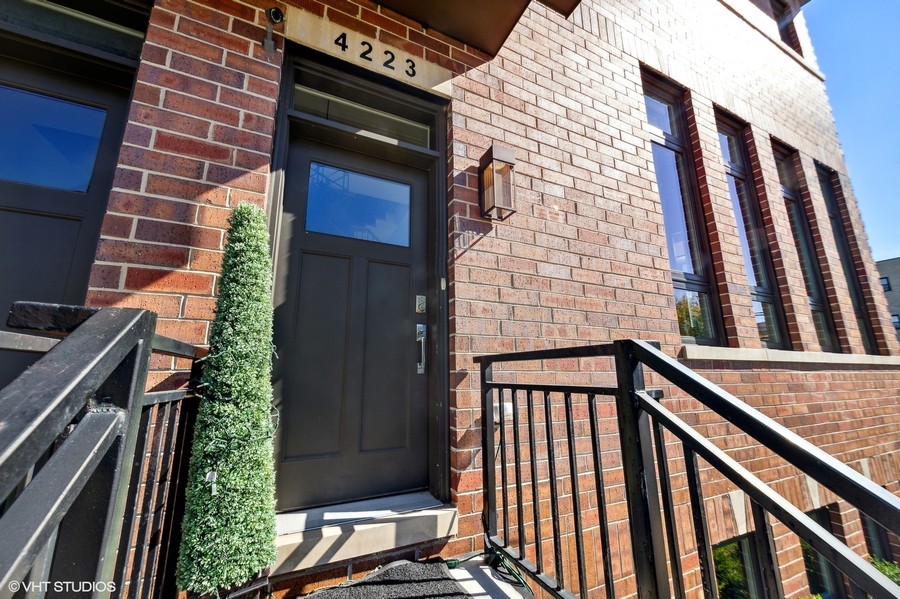 4223 South Vincennes Ave, Chicago, IL, 60653 Virtual Tour
