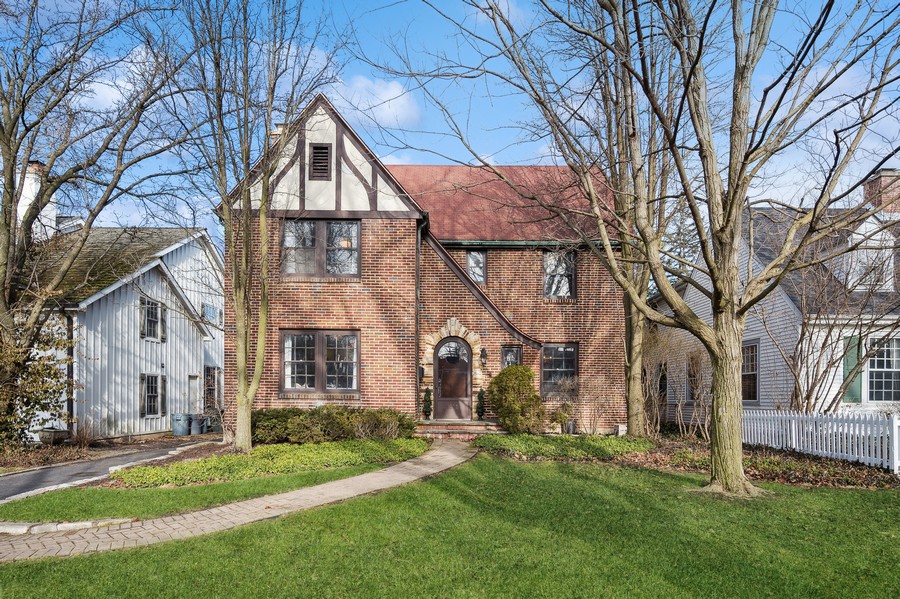 1209 Cherry St, Winnetka, IL, 60093 | Virtual Tour | @properties Christie