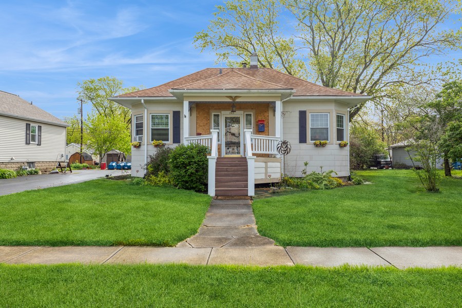 1583 East Ave., Crete, IL, 60417 | Virtual Tour | @properties Christie