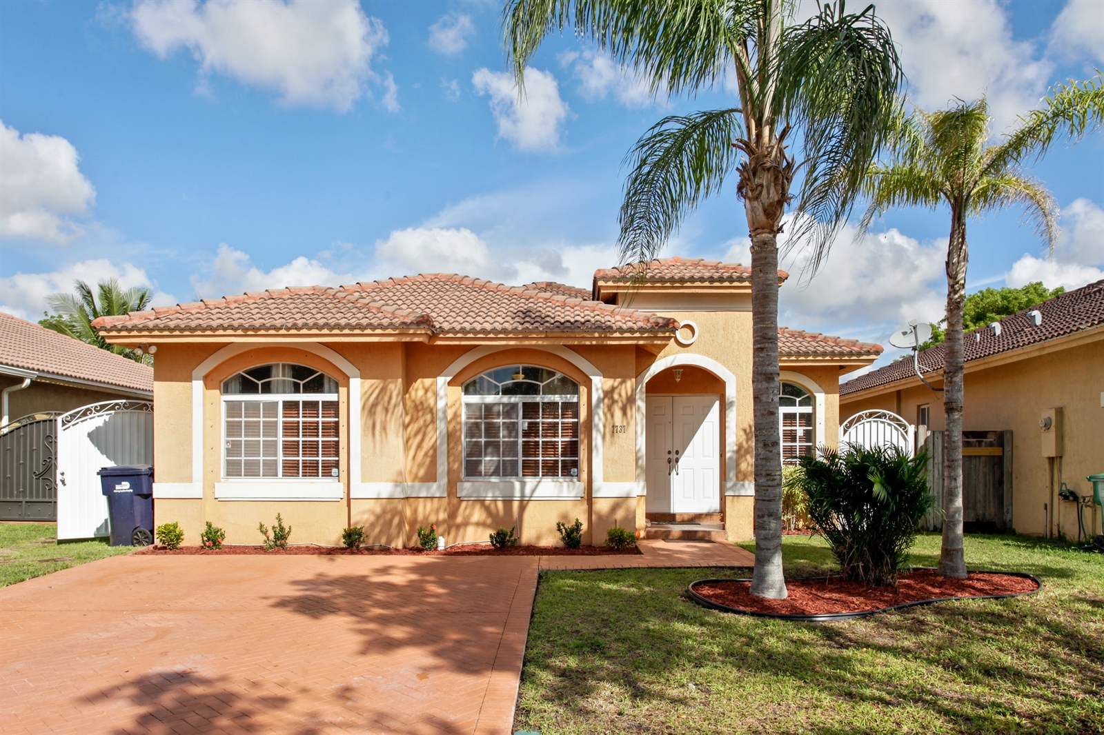 7737 NW 197th St, Hialeah, FL, 33015 Virtual Tour
