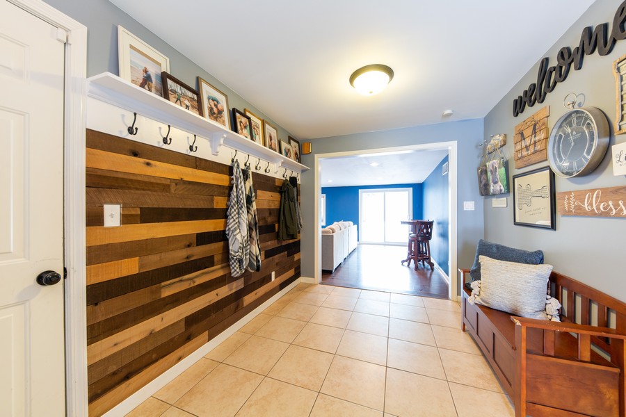 29 New Castle Court, Crystal Lake, IL, 60014 Virtual Tour Berkshire