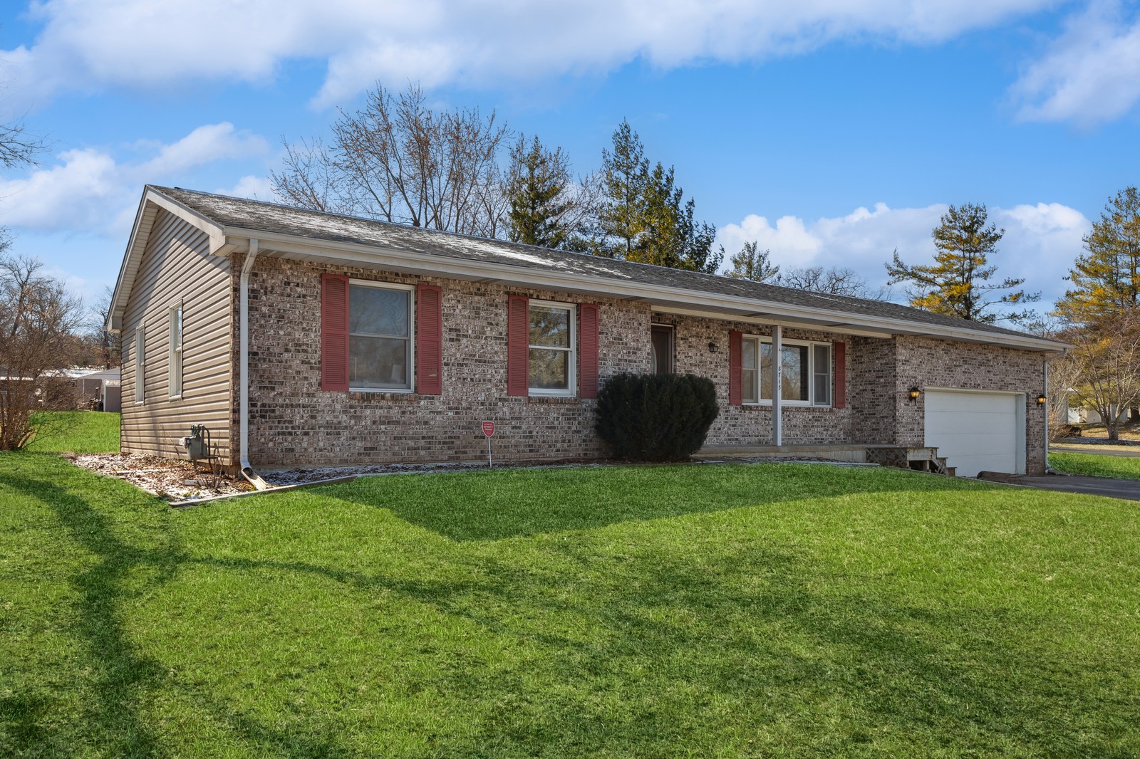 8713 Burton Road, Wonder Lake, IL, 60097 Virtual Tour Berkshire