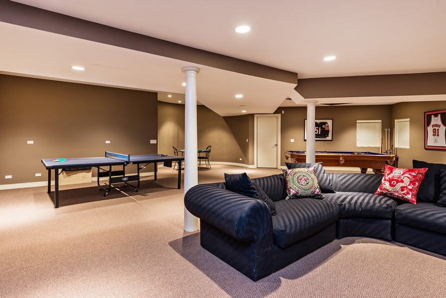 3345 Sunset Trl, Northbrook, IL, 60062 Virtual Tour Baird & Warner