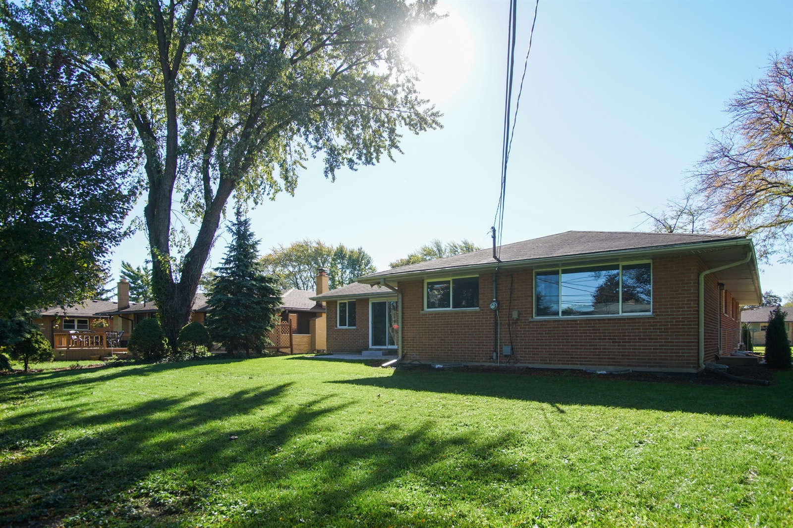 330 LANCE Drive, Des Plaines, IL, 60016 Virtual Tour