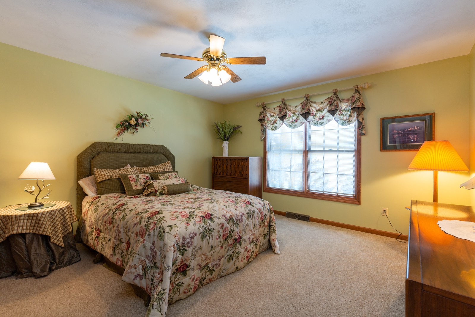 特撮 Cozy Interiors f51ad3e0-0e92-484c-bba8-
