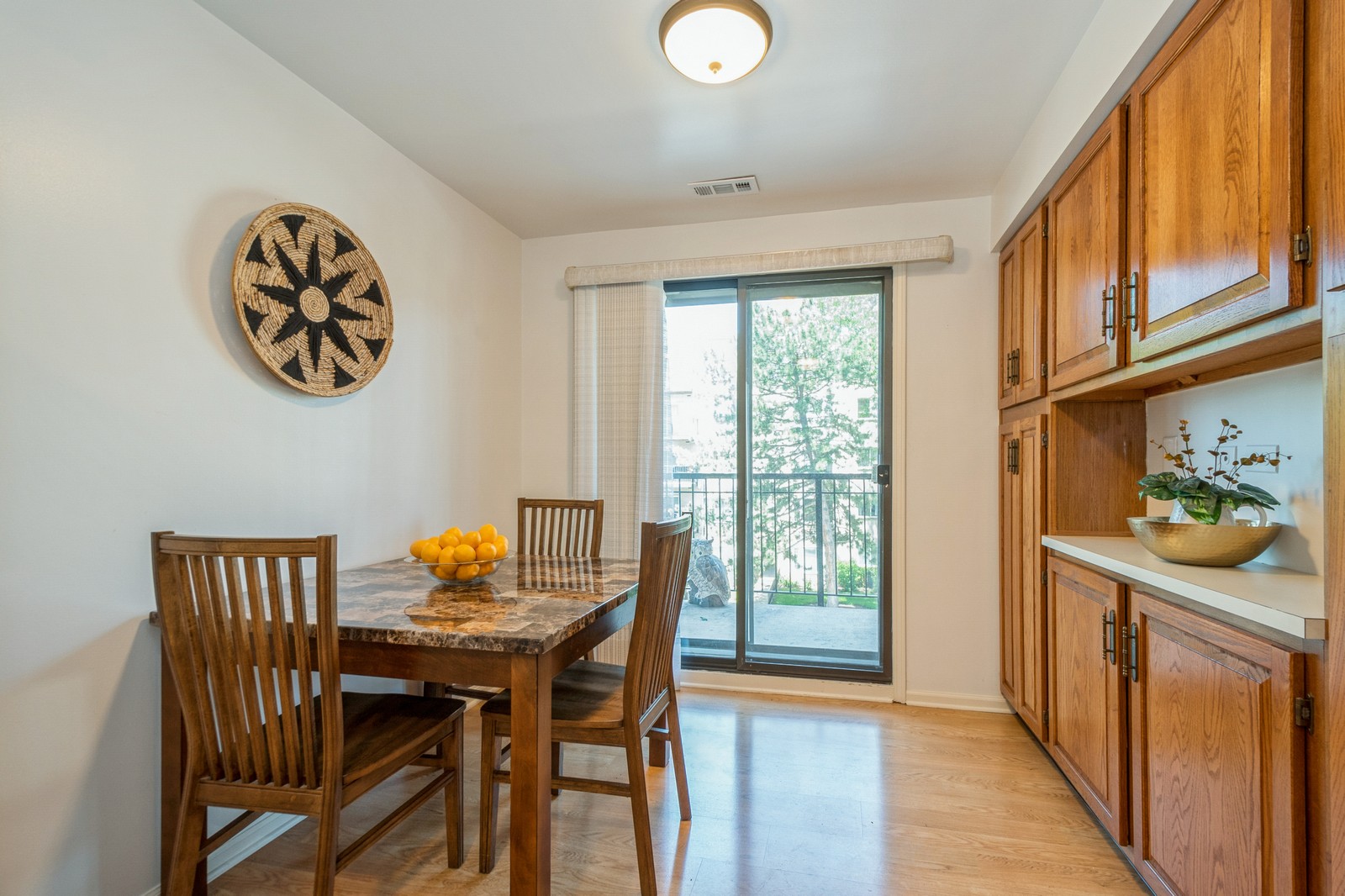 8610 Waukegan Rd, 308W, Morton Grove, IL, 60053 Virtual Tour