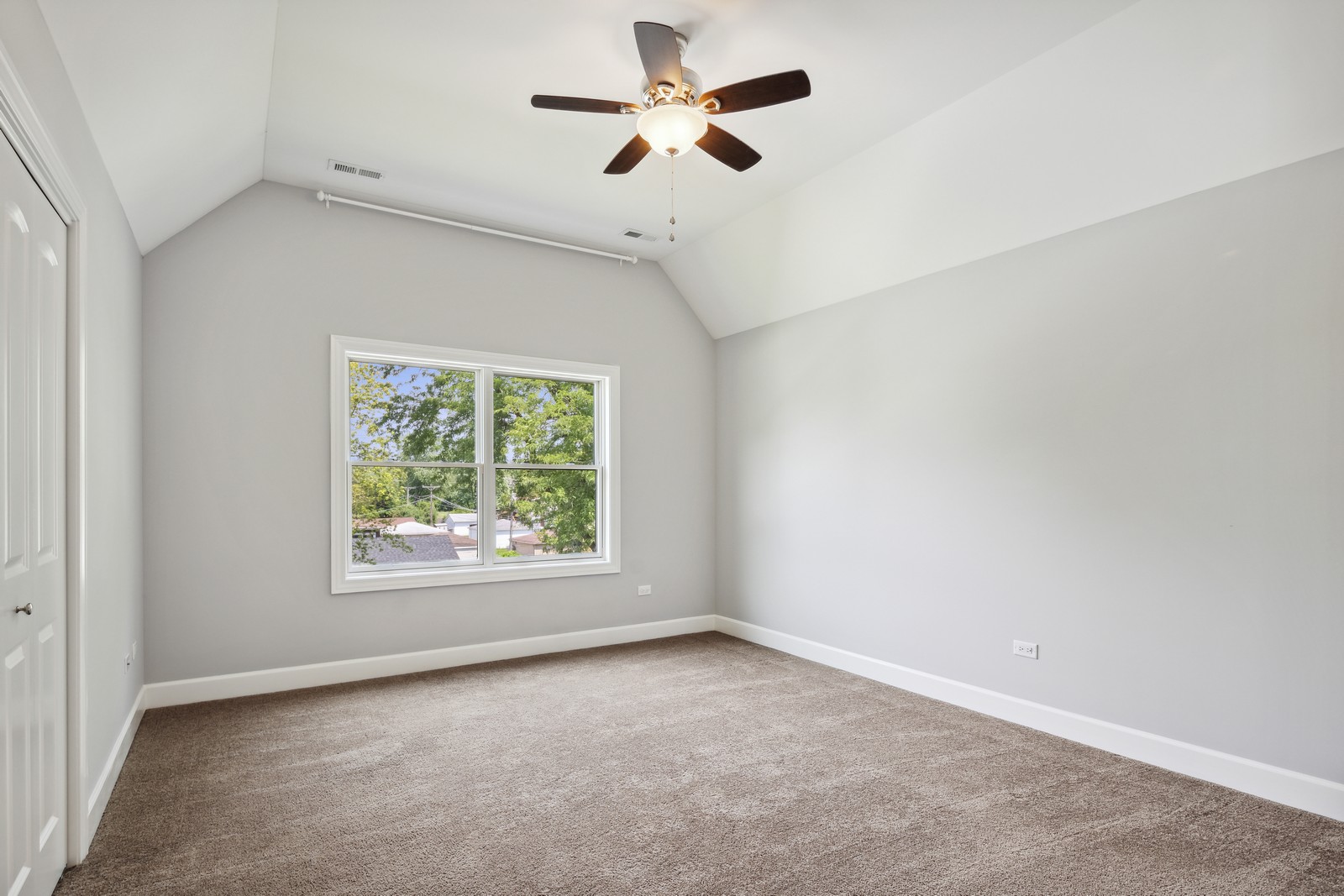 805 North Emroy Ave, Elmhurst, IL, 60126 Virtual Tour Baird