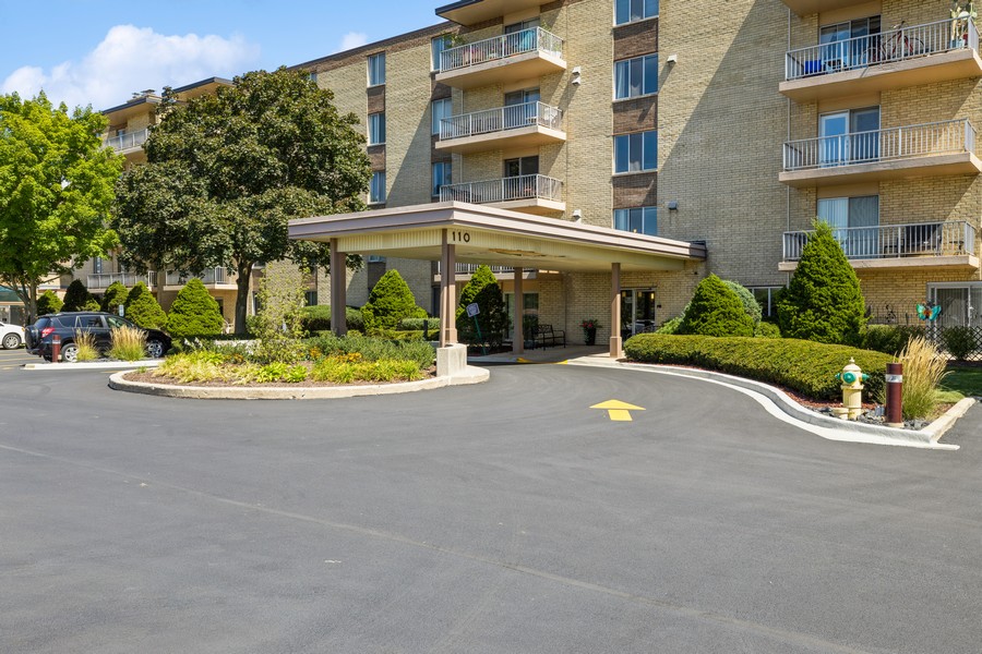 110 West Butterfield Rd, 311S, Elmhurst, IL, 60126 Virtual Tour