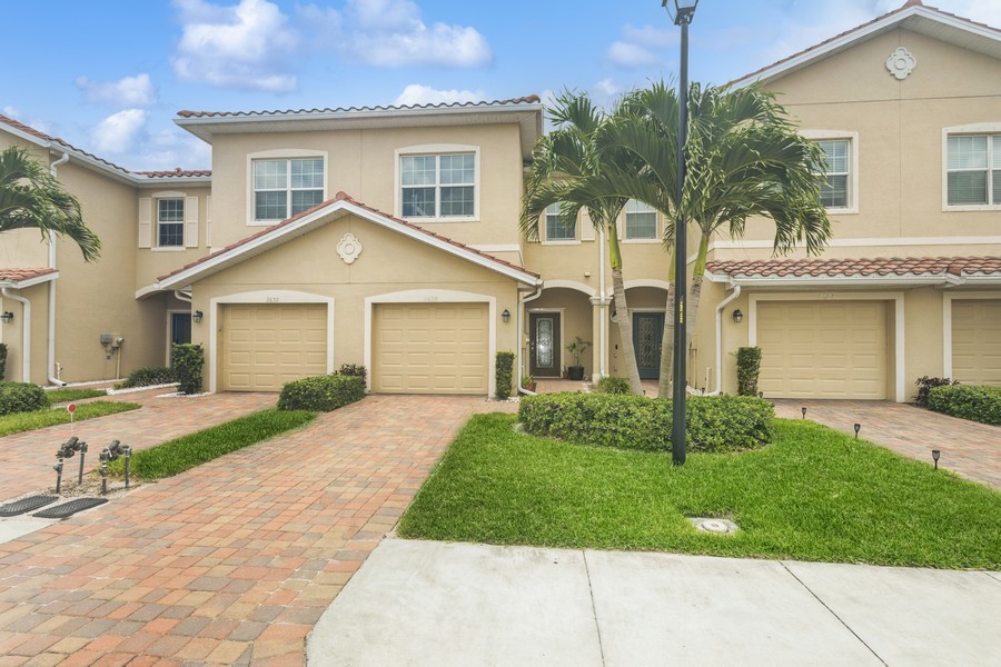 2628 Blossom Way, Naples, FL, 34120 | Virtual Tour | Coldwell Banker ...