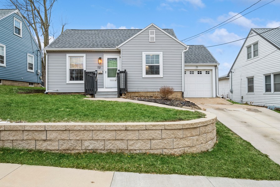 721-memorial-dr-se-cedar-rapids-ia-52403-virtual-tour-coldwell