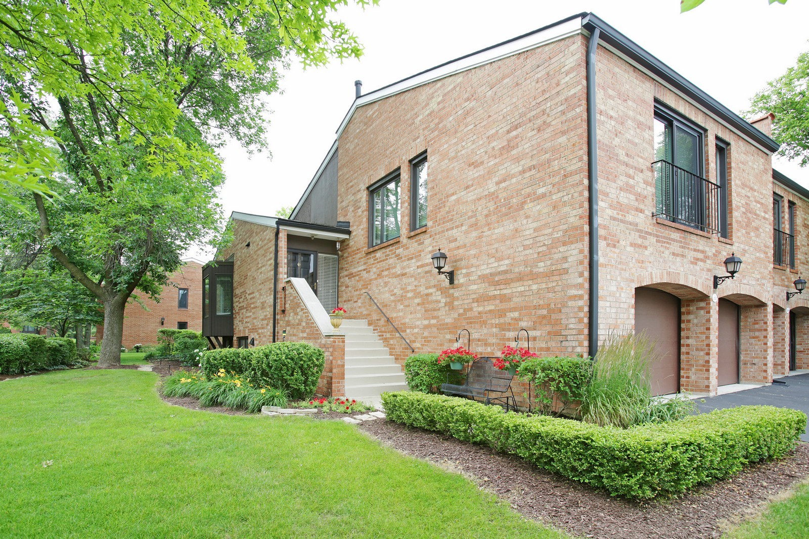 19W252 Governors Trail, Oak Brook, IL, 60523 Virtual Tour Coldwell