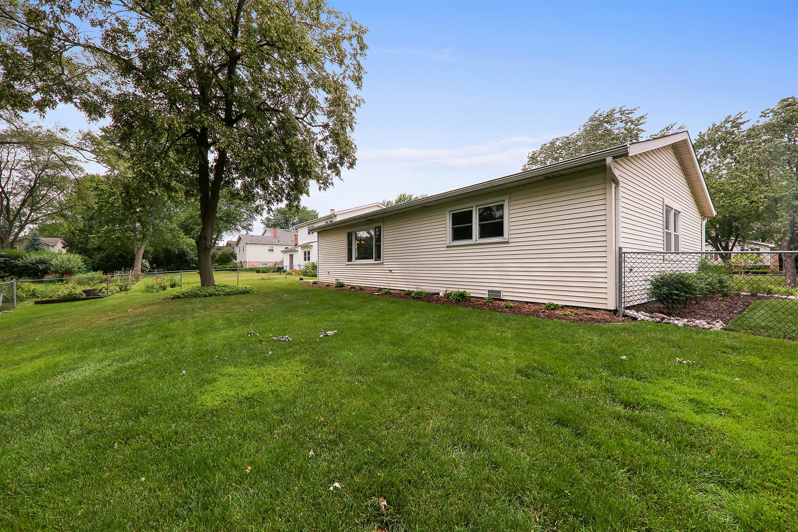 1109 69th St, Darien, IL, 60561 Virtual Tour