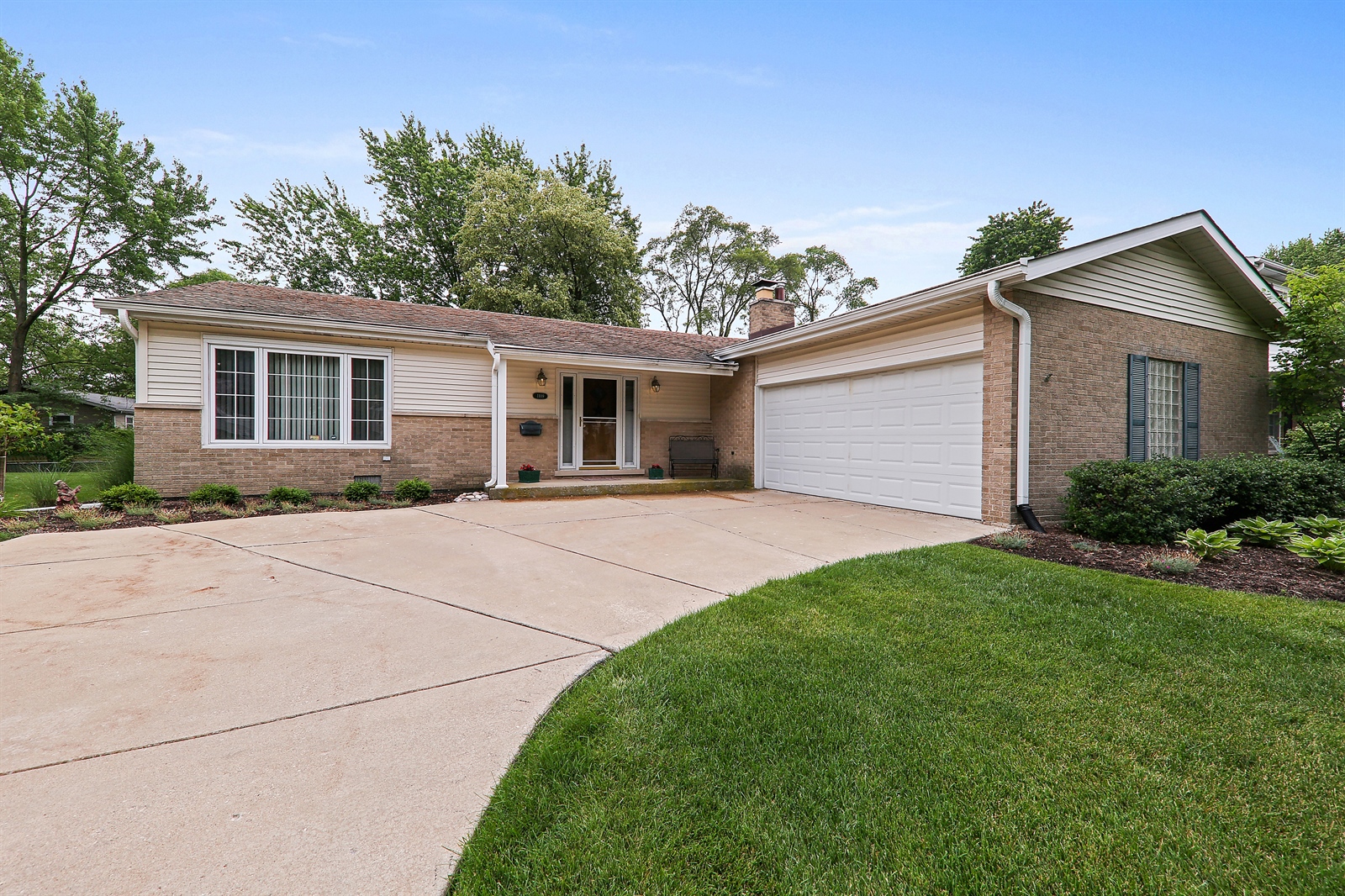 1109 69th St, Darien, IL, 60561 Virtual Tour