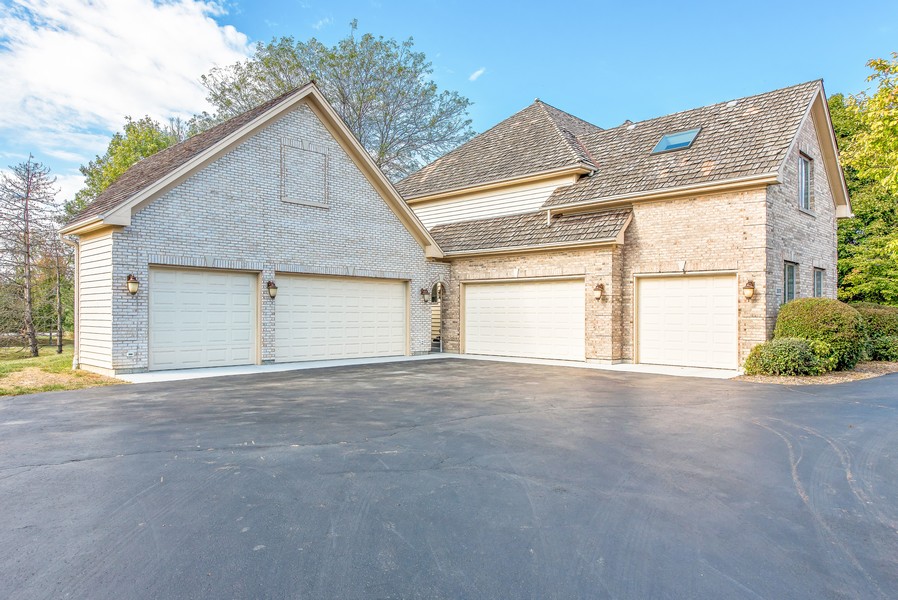 28278 W Gray Barn Ln, Lake Barrington, IL, 60010 Virtual Tour