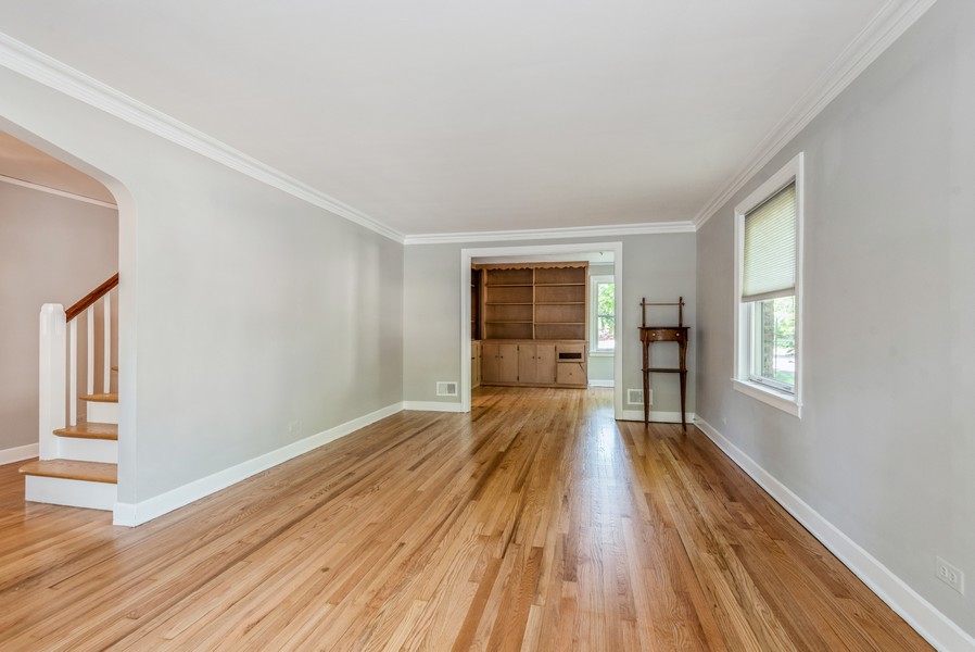 1728 Oakton, Evanston, IL, 60202 Virtual Tour