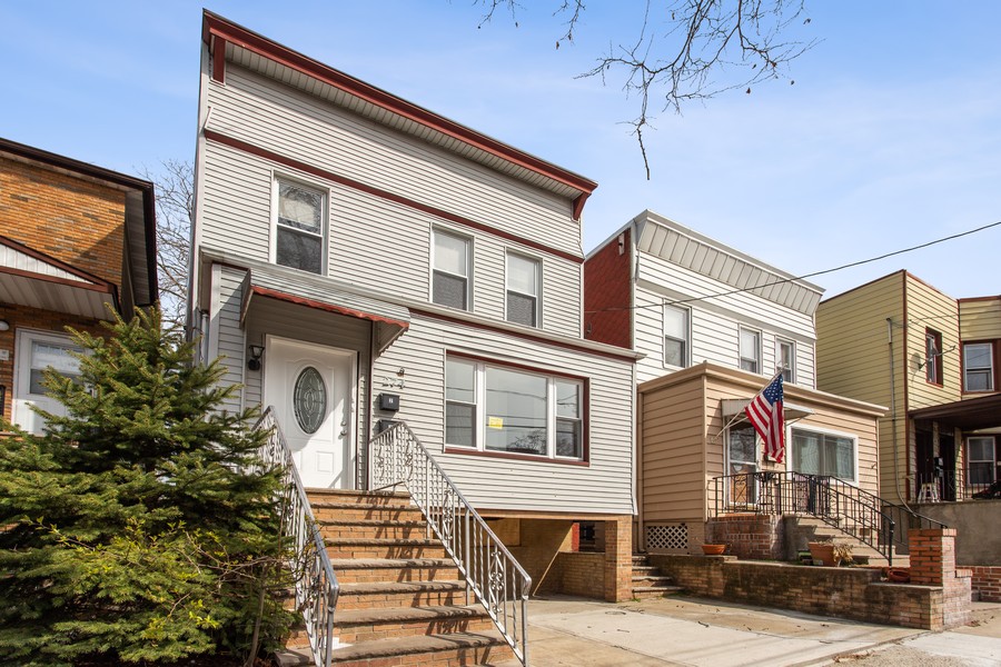 274 Neptune Ave, Jersey City, NJ, 07305 Virtual Tour 274 Neptune Ave, Jersey City, NJ, 07305 Virtual Tour