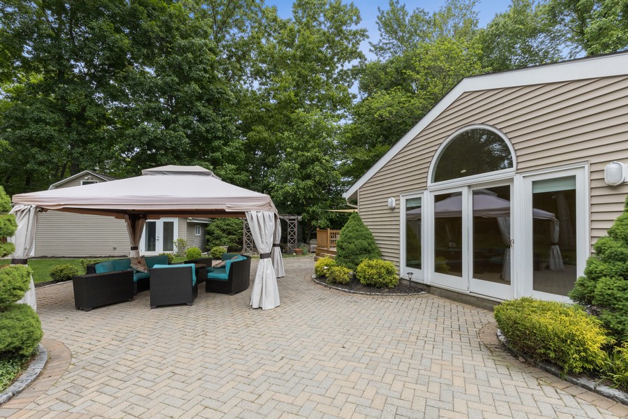 105 Lisa Court Wyckoff NJ 07481 Virtual Tour