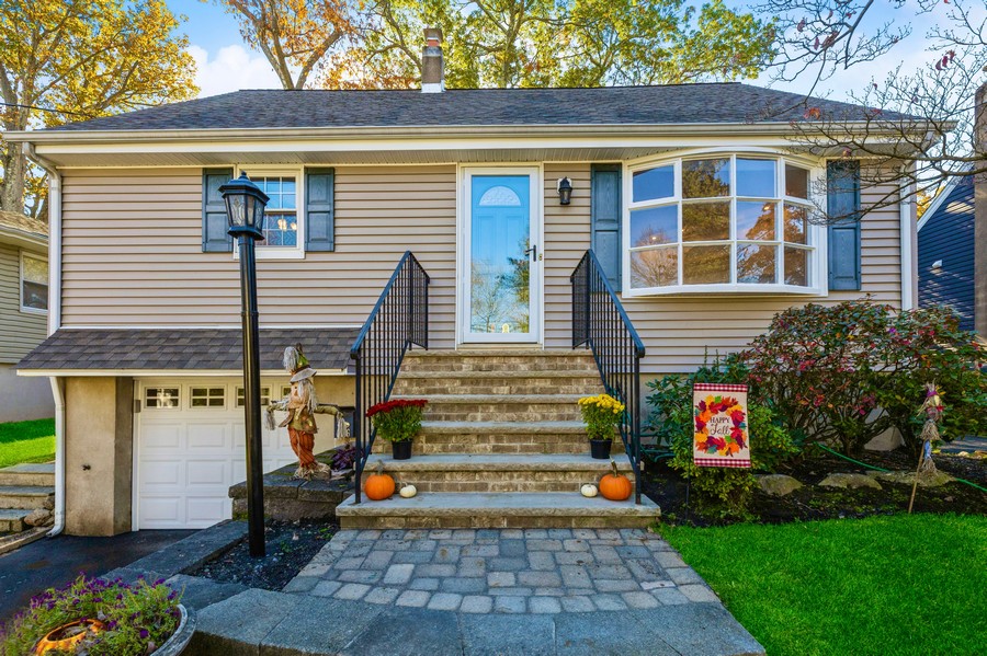 176 Summit Ave, Waldwick, NJ, 07463 Virtual Tour