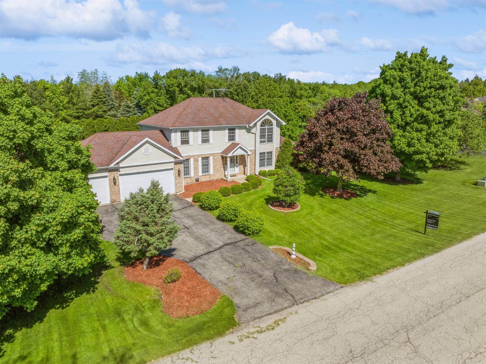 11711 Manda Drive, Huntley, IL, 60142 | Virtual Tour | Compass ...