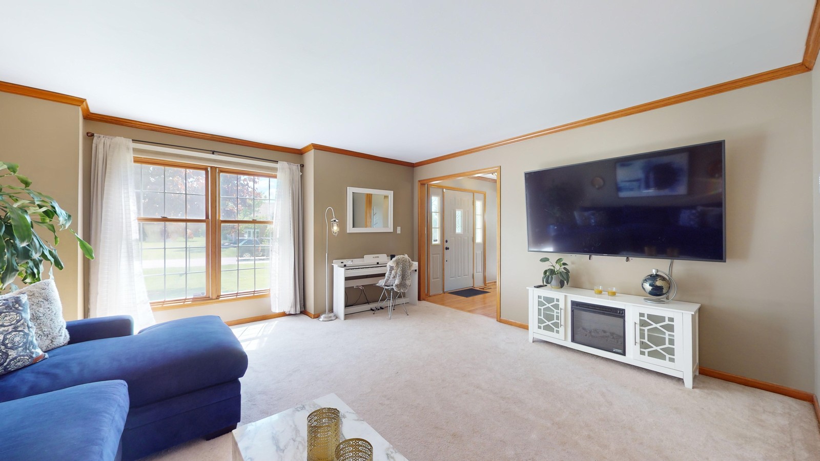 11711 Manda Drive, Huntley, IL, 60142 | Virtual Tour | Compass ...