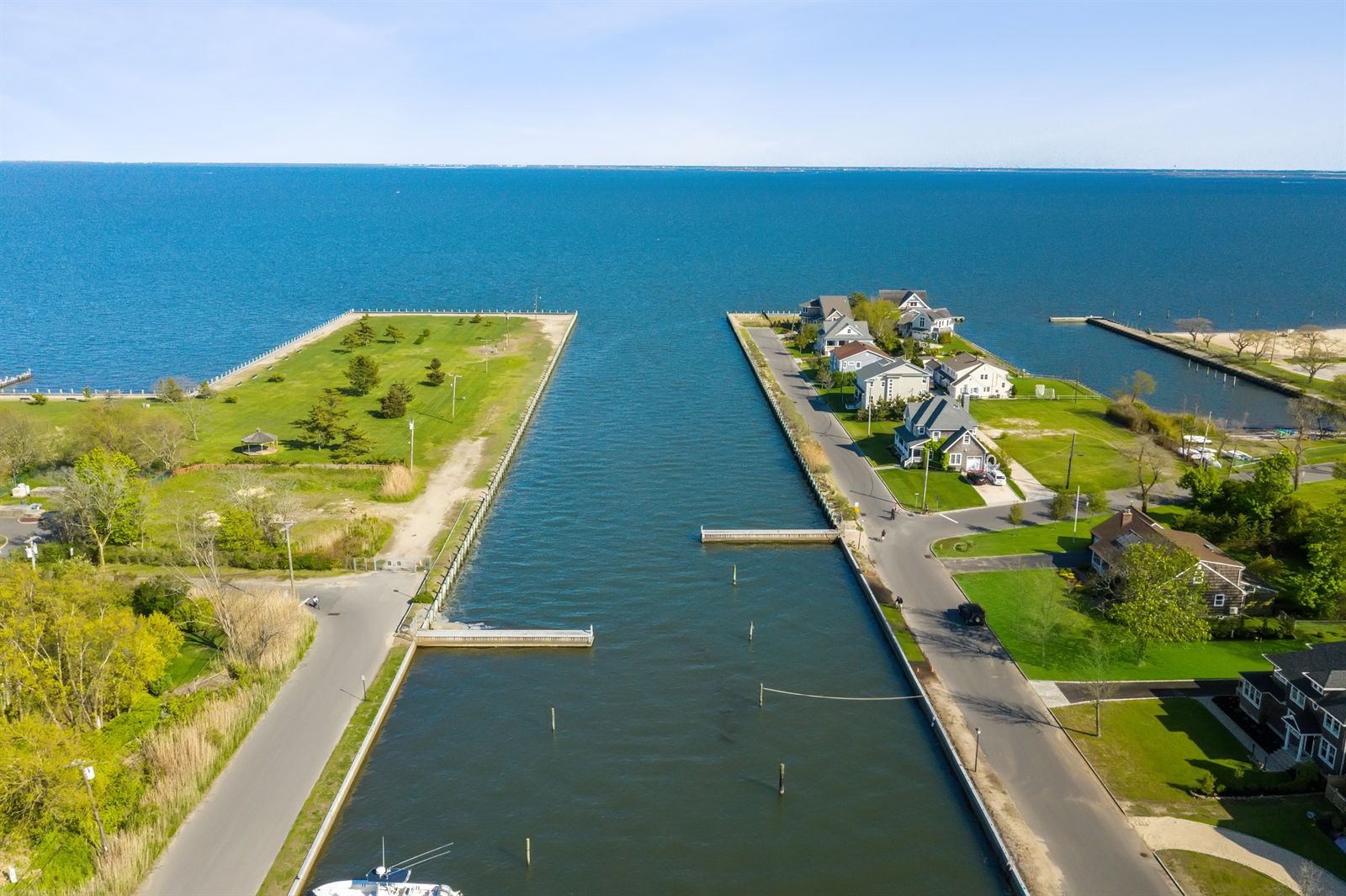 27 Concourse West, Brightwaters, NY, 11718 Virtual Tour