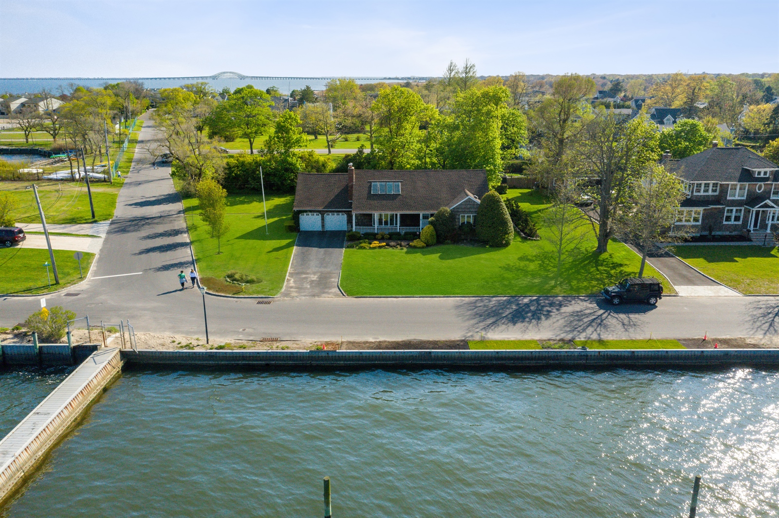 27 Concourse West, Brightwaters, NY, 11718 Virtual Tour