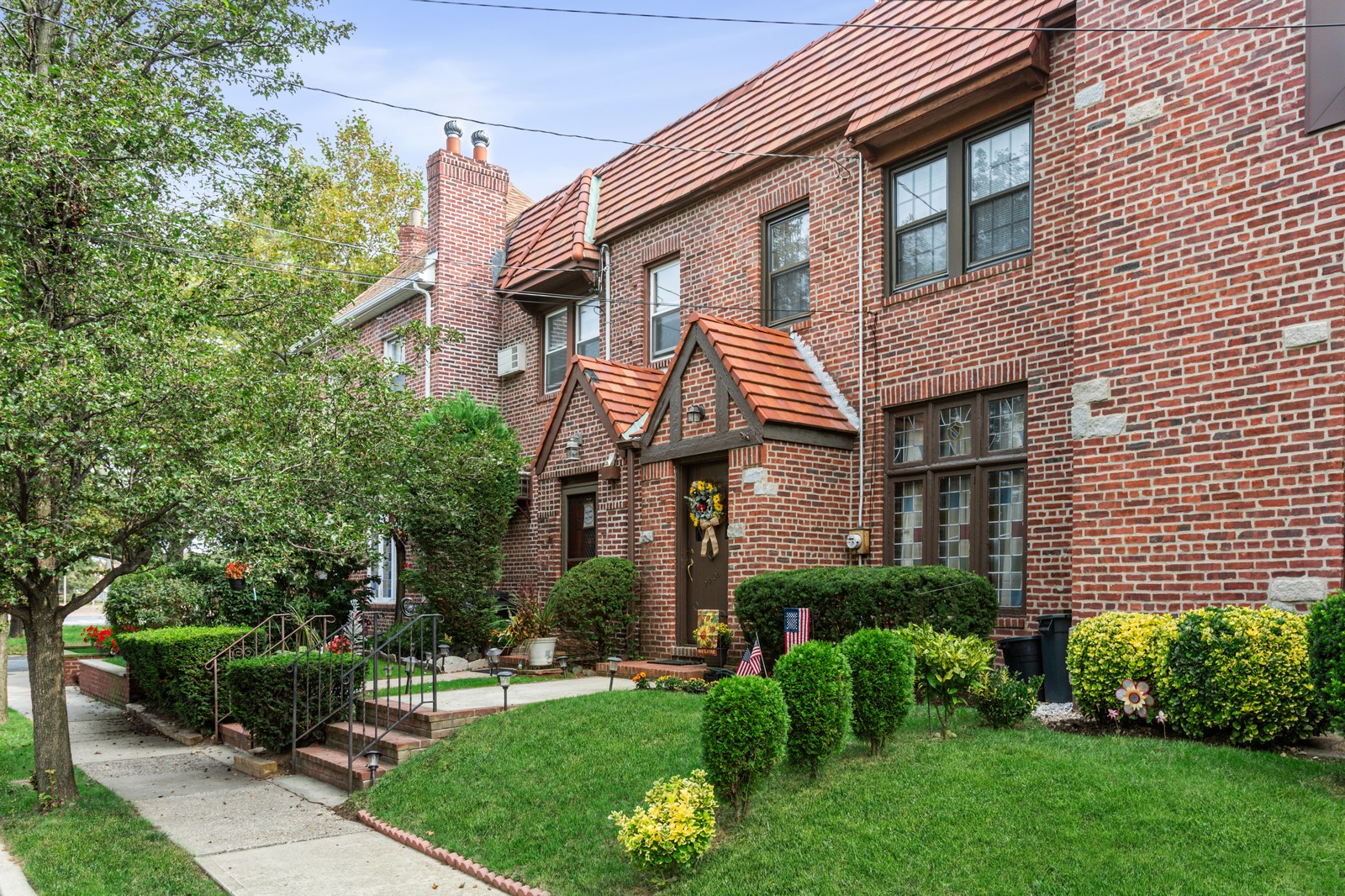 9505 242 Street, Bellerose Terrace, NY, 11001 Virtual Tour