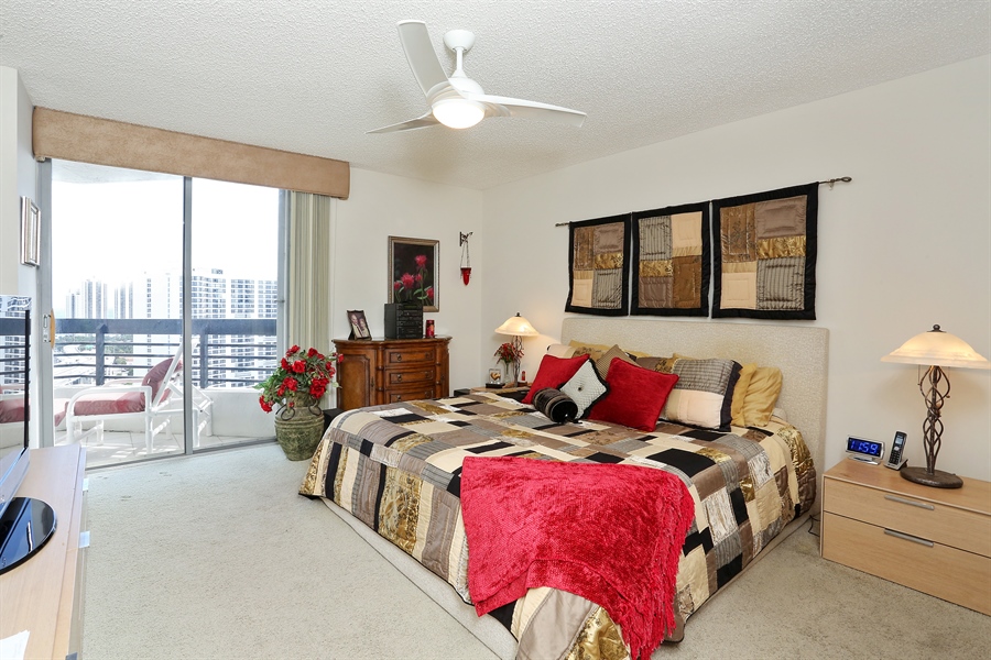 Real Estate Photography - 3500 Mystic Pointe Dr, 2707, Aventura, FL, 33180 - Primary Bedroom