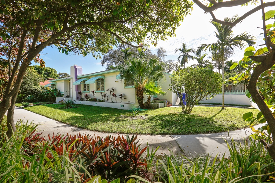 Real Estate Photography - 830 NE 83rd St, Miami, FL, 33138 - Side View