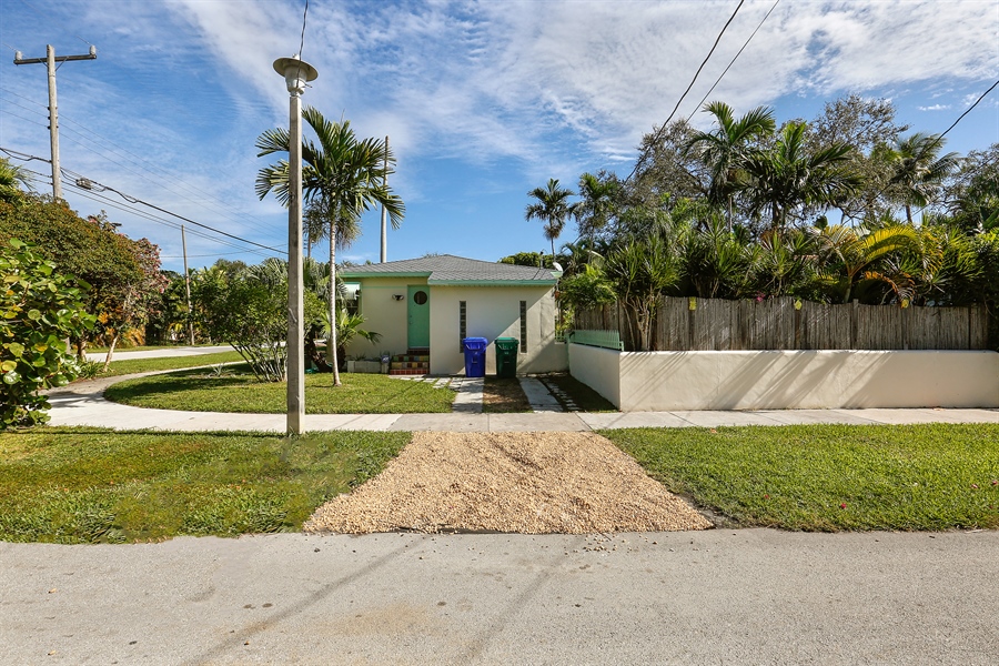 Real Estate Photography - 830 NE 83rd St, Miami, FL, 33138 - Side View