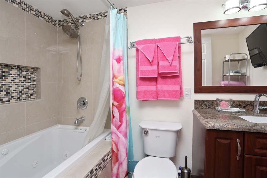 Real Estate Photography - 137 Golden Isles Dr, 901, Hallandale, FL, 33009 - Bathroom