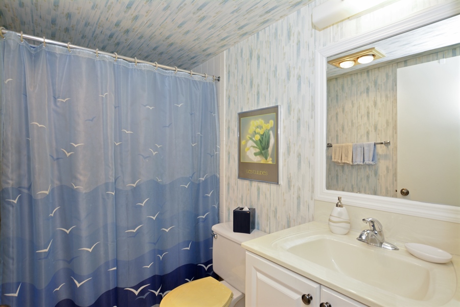 Real Estate Photography - 3212 Strawflower Way, 111, Lake Worth, FL, 33467 - Bathroom