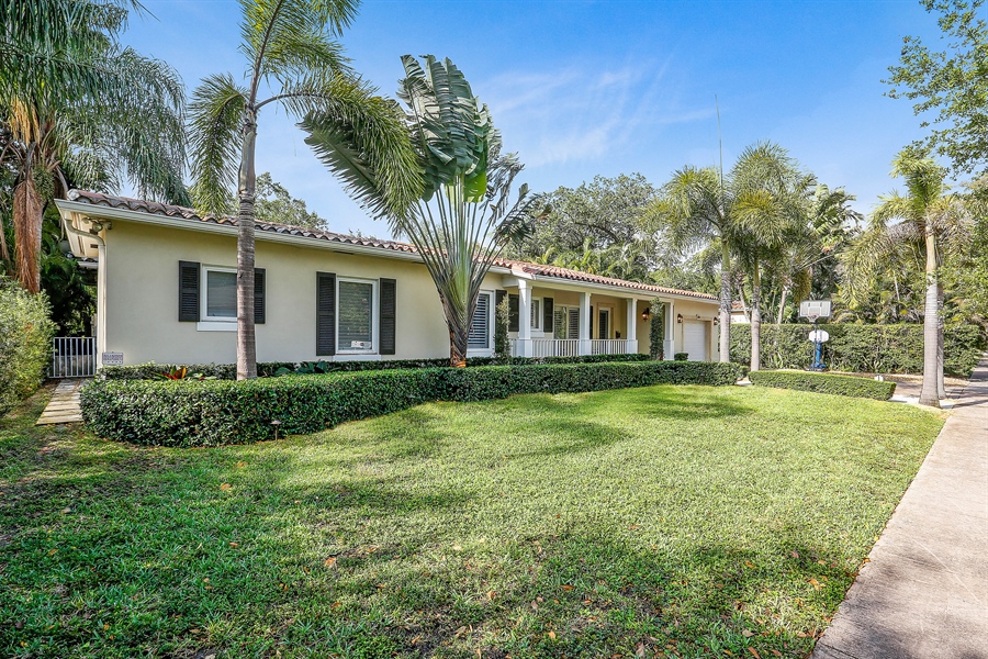 Real Estate Photography - 610 San Servando Ave, Coral Gables, FL, 33143 - Front View