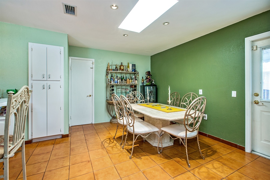 Real Estate Photography - 12535 SW 34th St, Miami, FL, 33175 - Breakfast Area