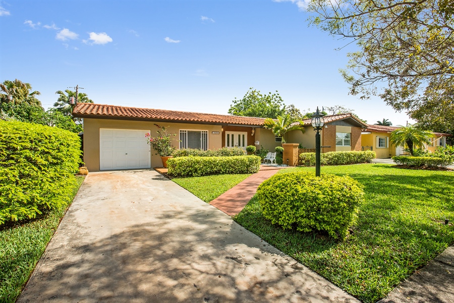 Real Estate Photography - 12535 SW 34th St, Miami, FL, 33175 - Front View