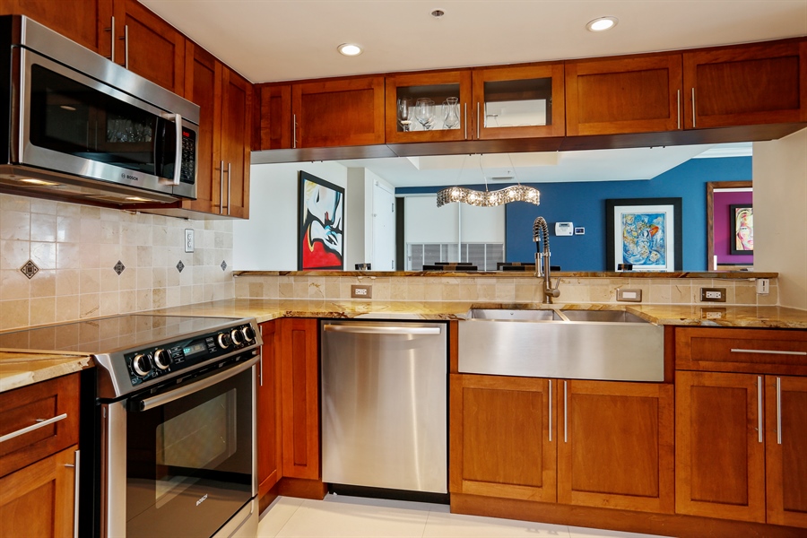 Real Estate Photography - 650 West Ave, 2903, Miami Beach, FL, 33139 - Kitchen