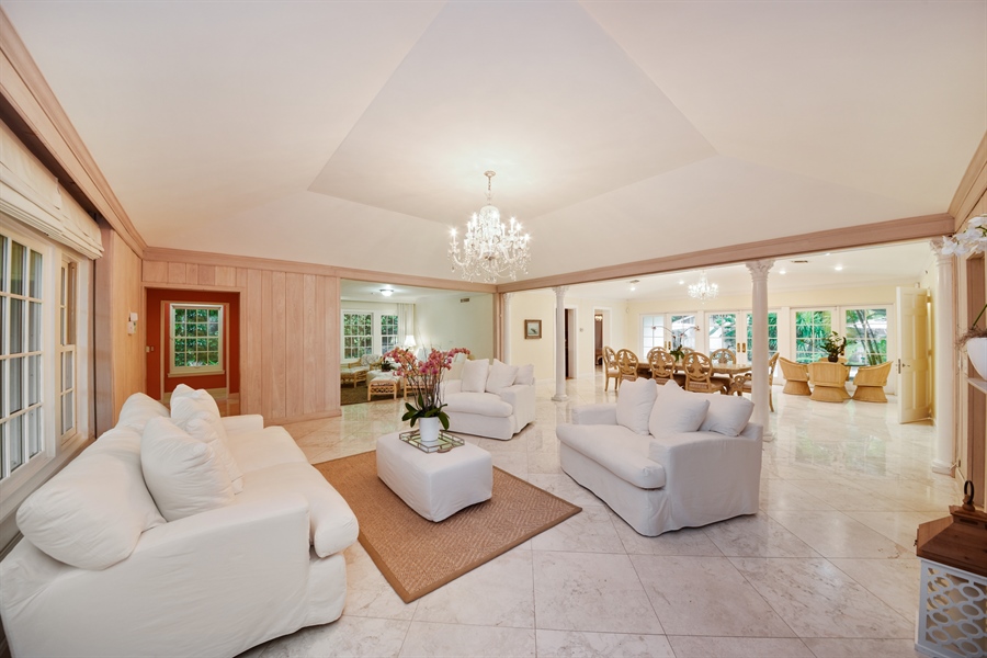 Real Estate Photography - 130 Algoma Road, Palm Beach, FL, 33480 - Living Room