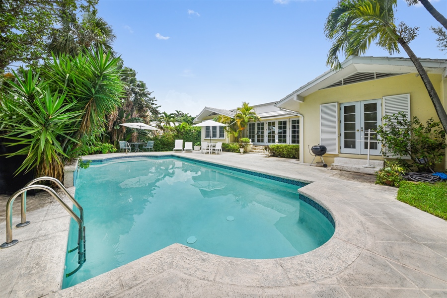 Real Estate Photography - 130 Algoma Road, Palm Beach, FL, 33480 - Pool
