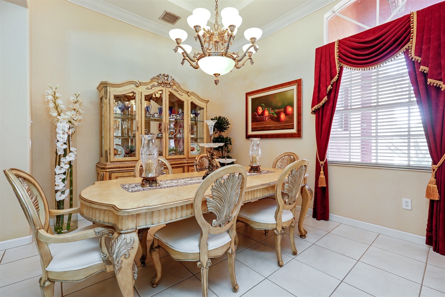 Real Estate Photography - 12580 SW 76th St, Miami, FL, 33183 - Dining Room