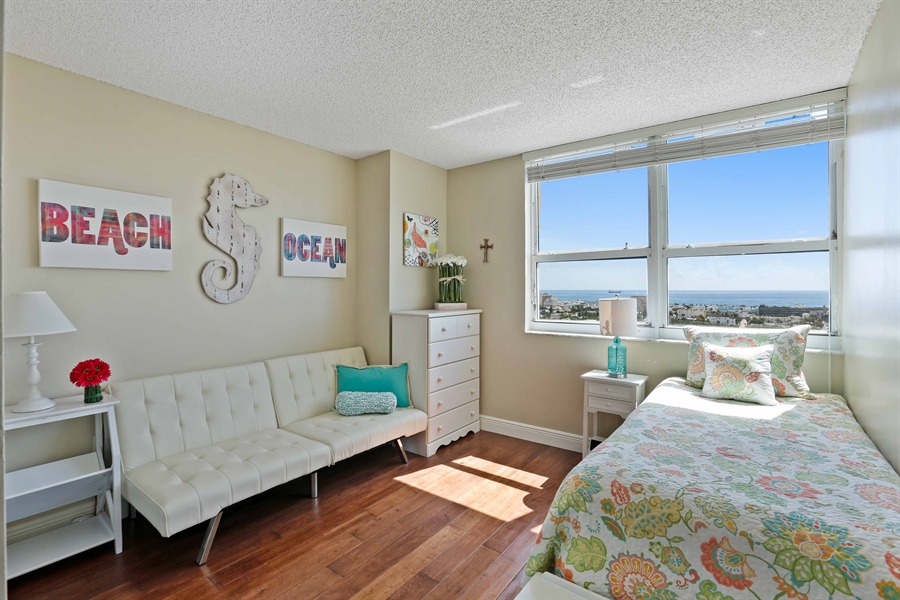 Real Estate Photography - 650 West Ave, 2208, Miami Beach, FL, 33139 - 2nd Bedroom