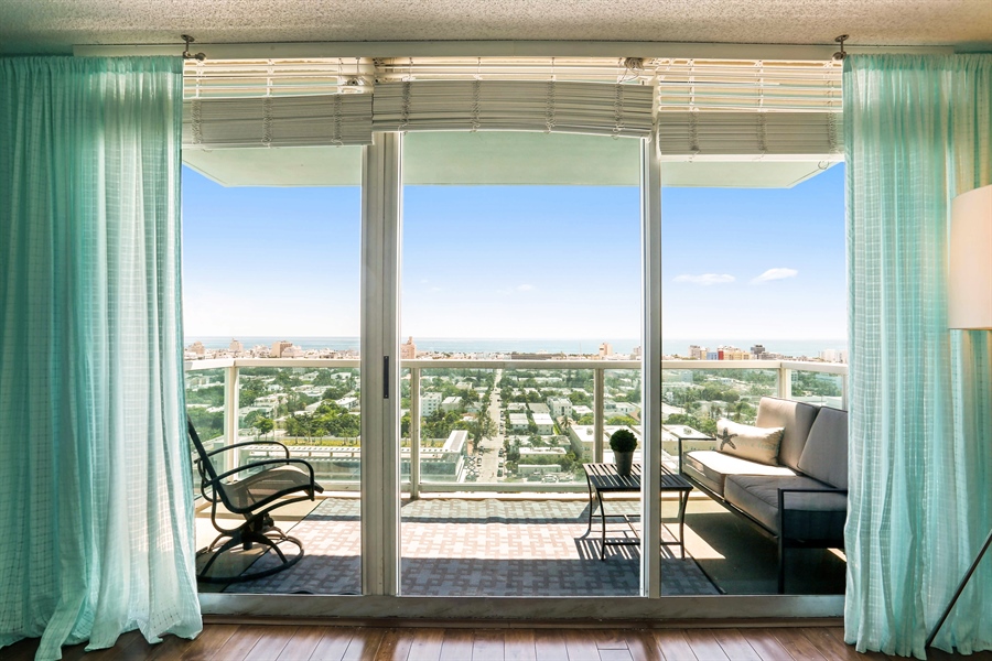 Real Estate Photography - 650 West Ave, 2208, Miami Beach, FL, 33139 - Balcony