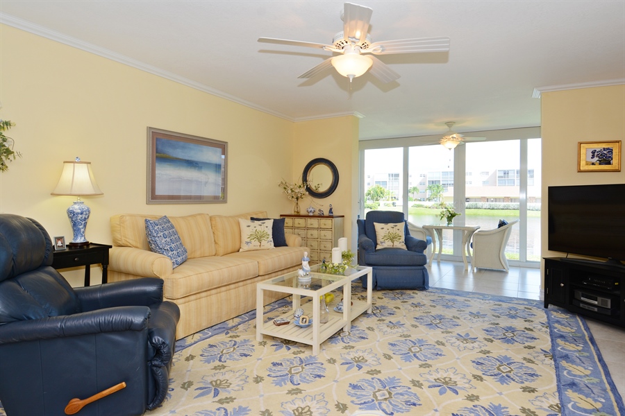 Real Estate Photography - 315 SE 11th Ter, 108, Dania Beach, FL, 33004 - Living Room