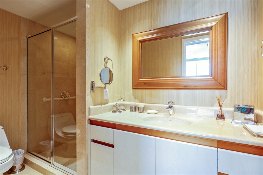 Real Estate Photography - 1643 Brickell Ave, 2904, Miami, FL, 33129 - 2nd Bathroom