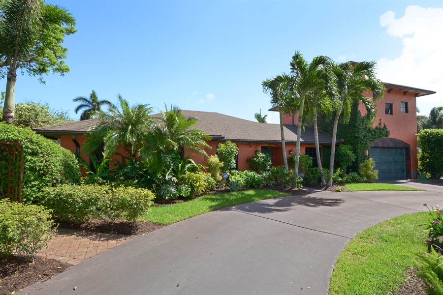 Real Estate Photography - 6520 Lake Clarke Drive, West Palm Beach, FL, 33406 - Front View